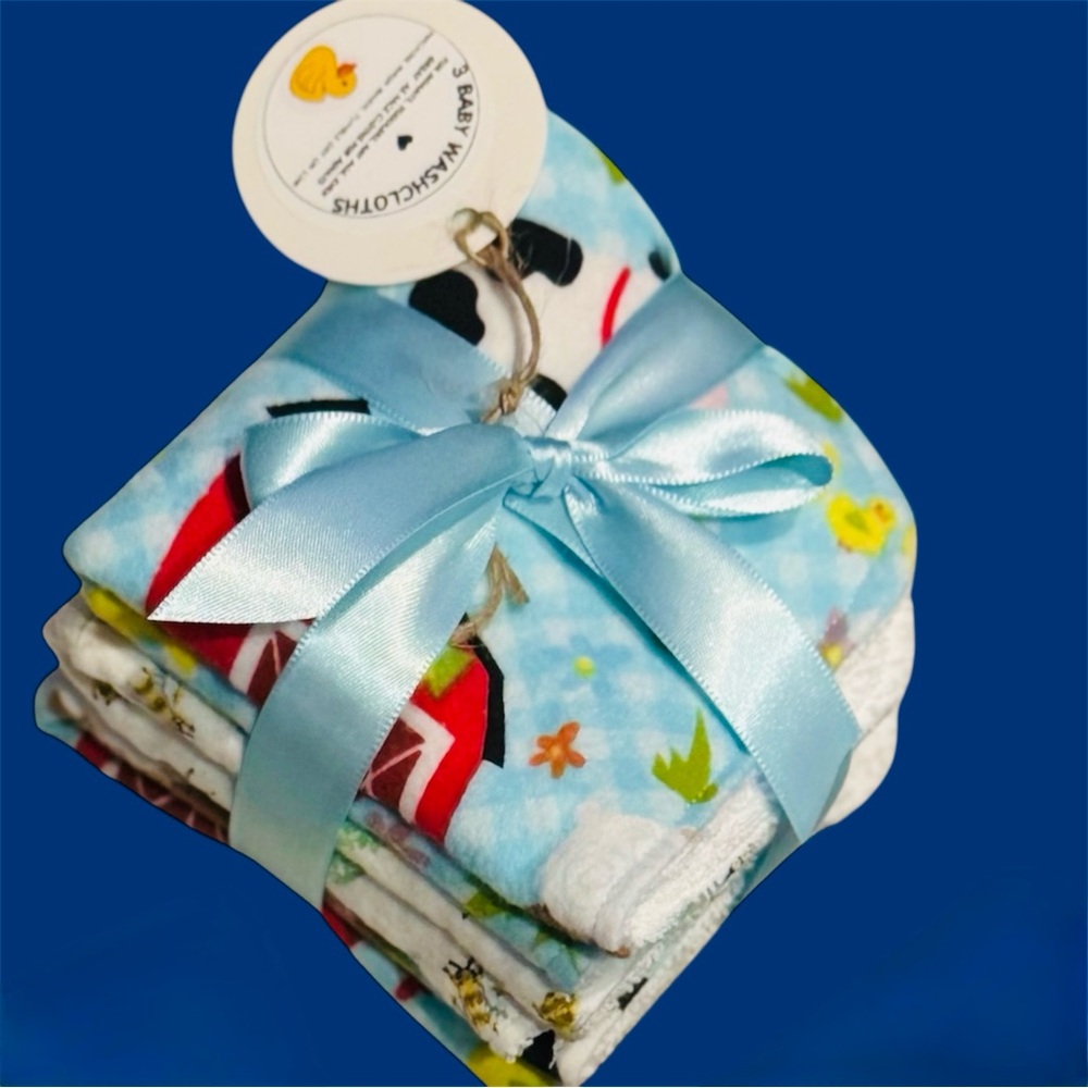 NWT Adorable handmade reusable baby/toddler washcloths.
